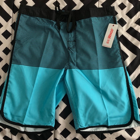 Shorts - Picture 3 of 3